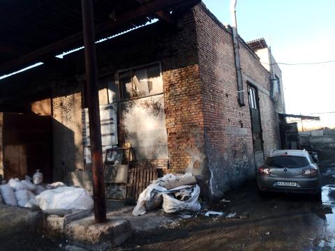 комерційна за адресою Пирогівський Шлях вул. (Червонопрапорна), 32