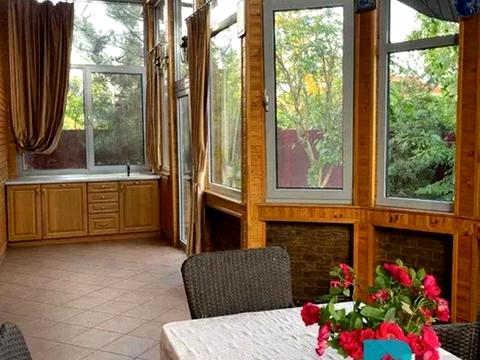 будинок за адресою 12-та Ентузіастів, 18