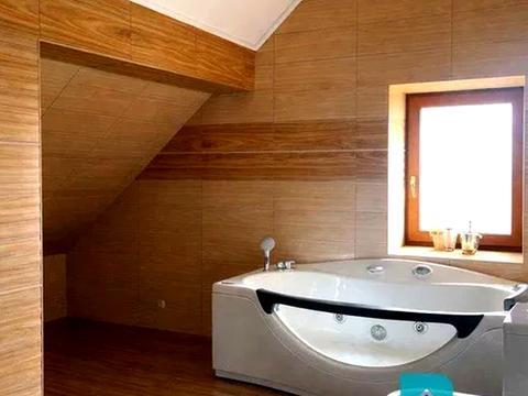 будинок за адресою 12-та Ентузіастів, 18