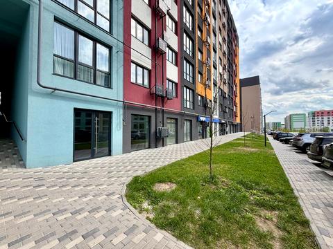 комерційна за адресою В'ячеслава Чорновола вул., (Будинок 37)