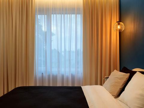 будинок за адресою Велика набережна вулиця