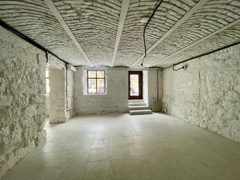 комерційна за адресою Тараса Шевченка вул., 11