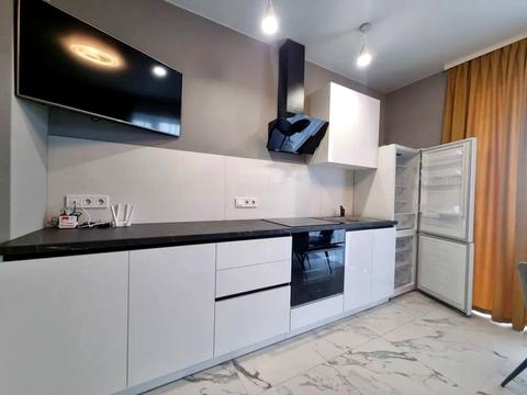 квартира по адресу Салютная ул., (Будинок 04701-04702)