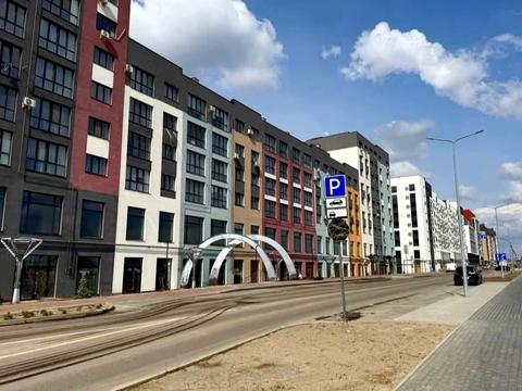 комерційна за адресою В'ячеслава Чорновола вул., (Будинок 37)