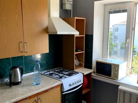 квартира по адресу Строителей ул., 12