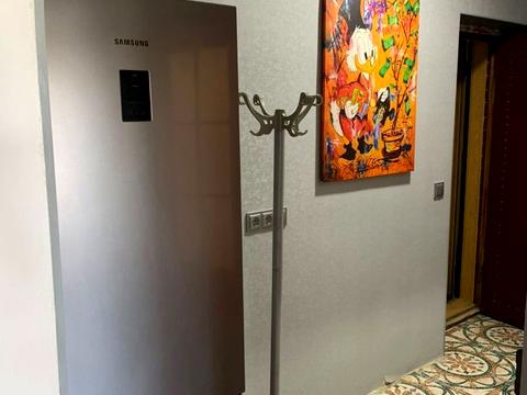 квартира по адресу Строителей ул., 12