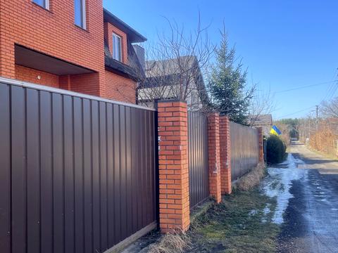 дом по адресу Квітнева, 11