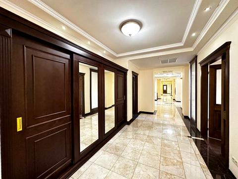 комерційна за адресою Михайлівський пров., 24