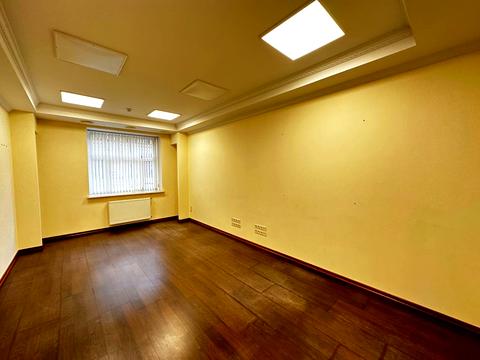 комерційна за адресою Михайлівський пров., 24