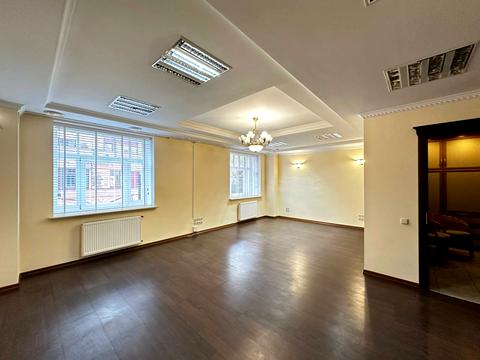 комерційна за адресою Михайлівський пров., 24