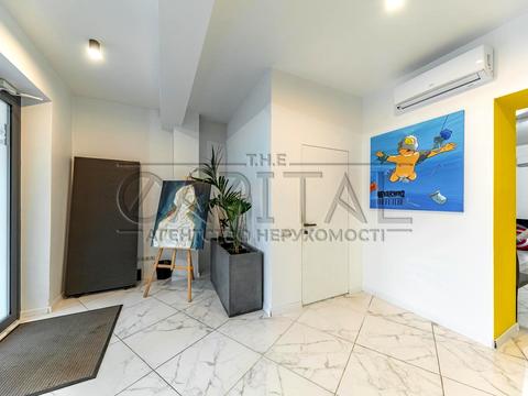 комерційна за адресою Болсуновська вул. (Сергія Струтинського), 1