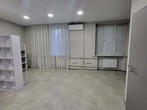 комерційна за адресою Кримська вул., 6