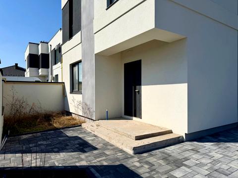 будинок за адресою Сергія Голубєва