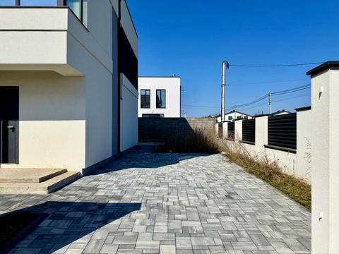 будинок за адресою Сергія Голубєва