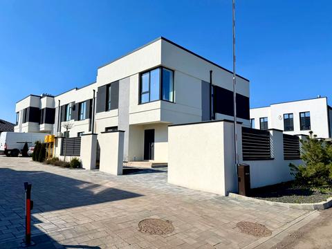 будинок за адресою Сергія Голубєва