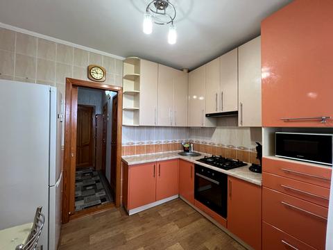 квартира за адресою Захисників України вул., 12