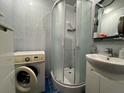 квартира за адресою Захисників України вул., 12