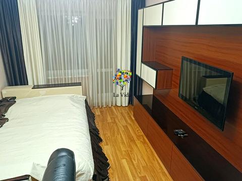 квартира за адресою Анни Ахматової вул., 43