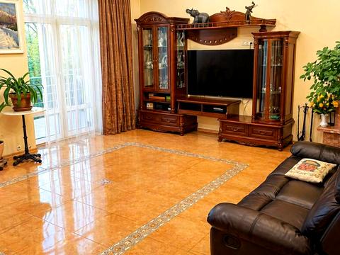 будинок за адресою Київ, Садова вул.