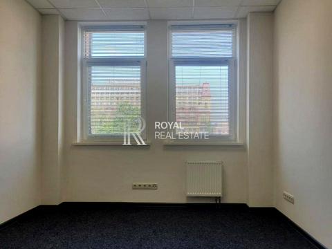 комерційна за адресою Спаська вул., 5