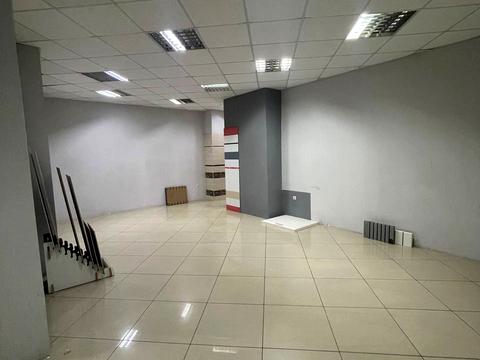 комерційна за адресою Робоча вул., 152