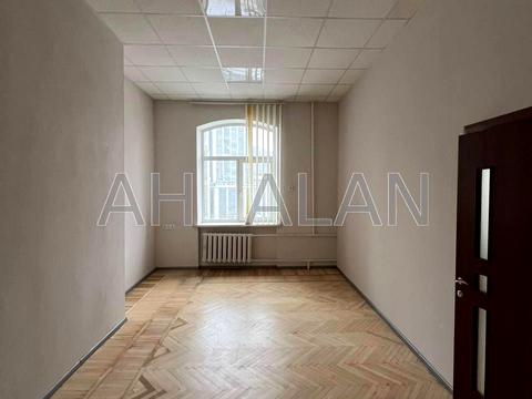 комерційна за адресою Січових Стрільців вул. (Артема), 77