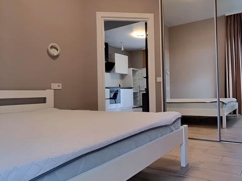 квартира по адресу Салютная ул., (Будинок 04701-04702)