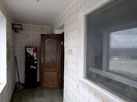 комерційна за адресою Захисників України, 1В