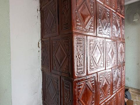 комерційна за адресою Захисників України, 1В