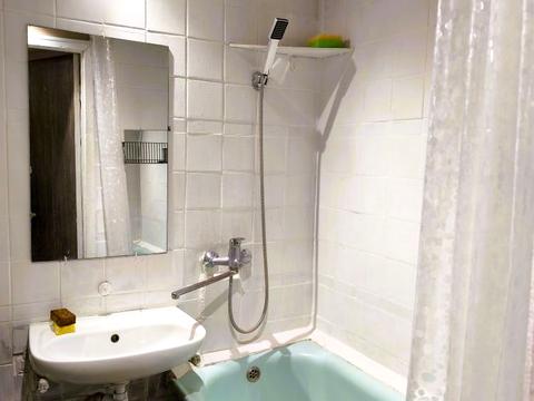 квартира за адресою Богатирська вул., 4