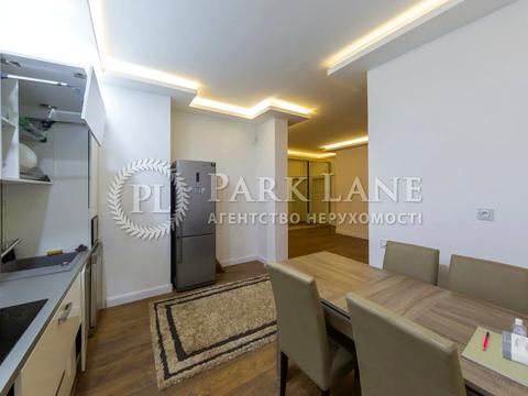 квартира за адресою Дегтярна вул., 8