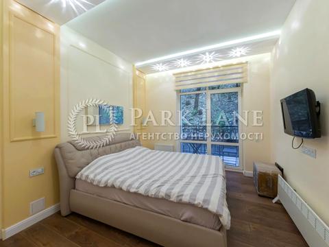 квартира за адресою Дегтярна вул., 8