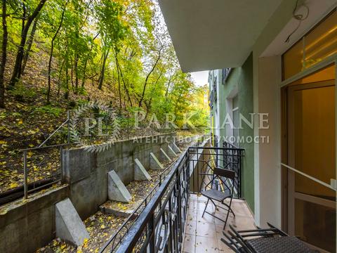 квартира за адресою Дегтярна вул., 8