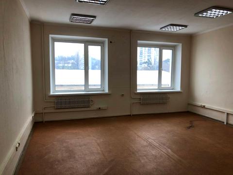 комерційна за адресою Пирогівський Шлях вул. (Червонопрапорна), 34