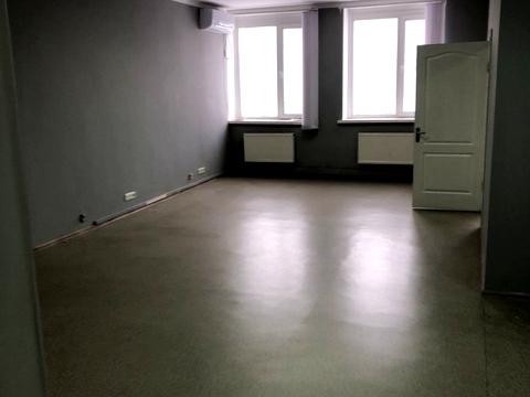 комерційна за адресою Пирогівський Шлях вул. (Червонопрапорна), 34