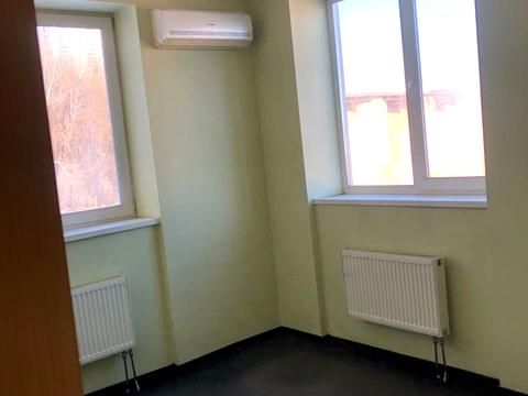 комерційна за адресою Пирогівський Шлях вул. (Червонопрапорна), 34