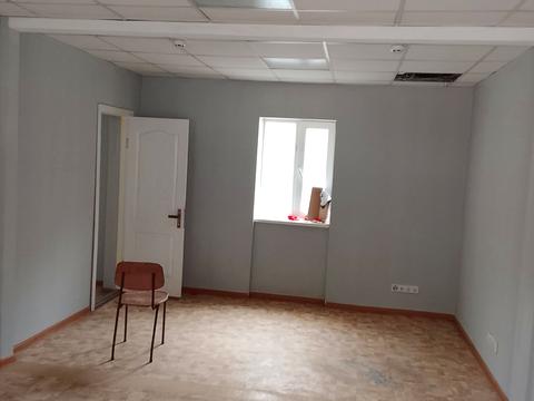 комерційна за адресою Пирогівський Шлях вул. (Червонопрапорна), 34