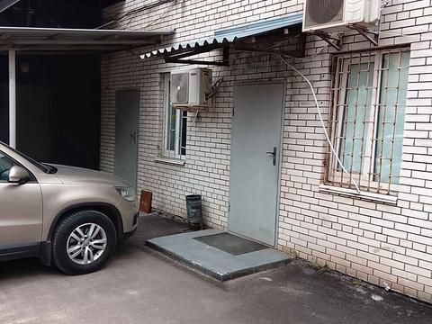 комерційна за адресою Пирогівський Шлях вул. (Червонопрапорна), 34
