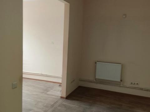 комерційна за адресою Пирогівський Шлях вул. (Червонопрапорна), 34