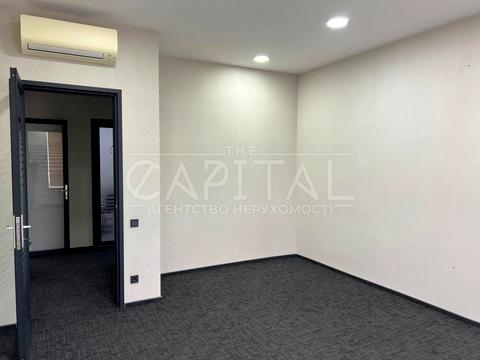 комерційна за адресою Кловський узвіз, 7а