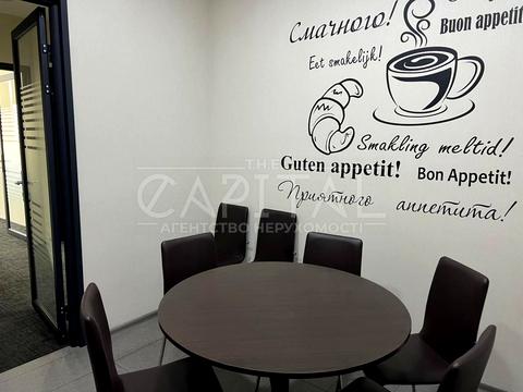 комерційна за адресою Кловський узвіз, 7а