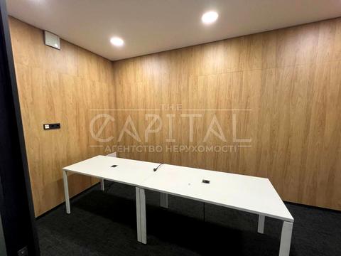 комерційна за адресою Кловський узвіз, 7а