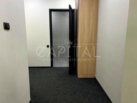 комерційна за адресою Кловський узвіз, 7а