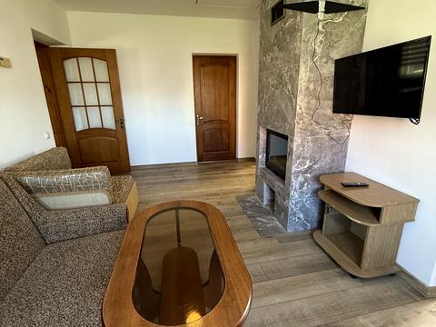 дом по адресу с. Зубра, Богдана Хмельницького ул., 11