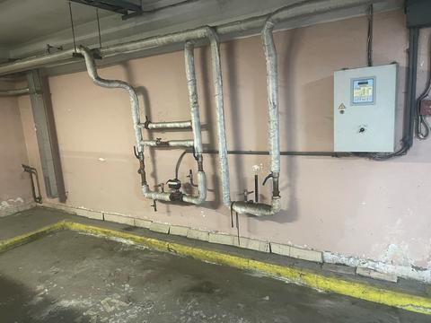 паркомісце за адресою Машинобудівна вул., 21