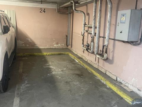 паркомісце за адресою Машинобудівна вул., 21