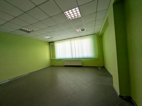 комерційна за адресою Дубнівська вул., 22б