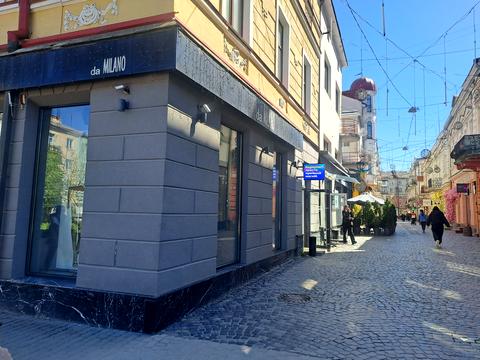 комерційна за адресою Гетьмана Сагайдачного вул., 8