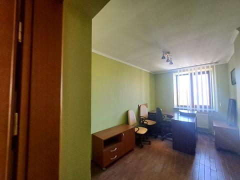 комерційна за адресою Гетьмана Сагайдачного вул., 8