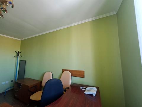 комерційна за адресою Гетьмана Сагайдачного вул., 8
